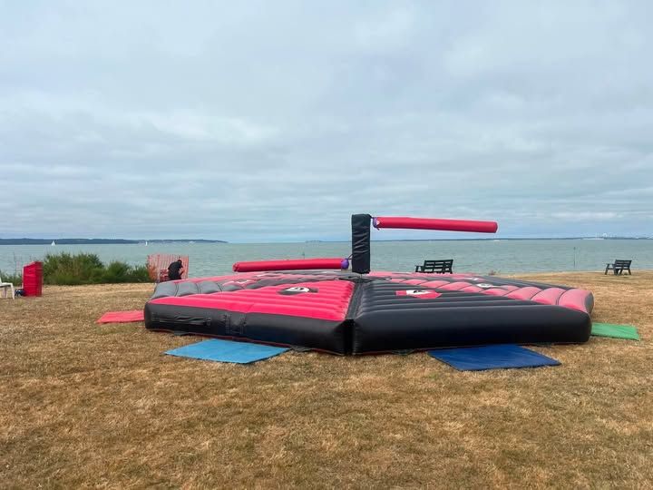 Last Man Standing sweeper set up beside the Solent in Gosport